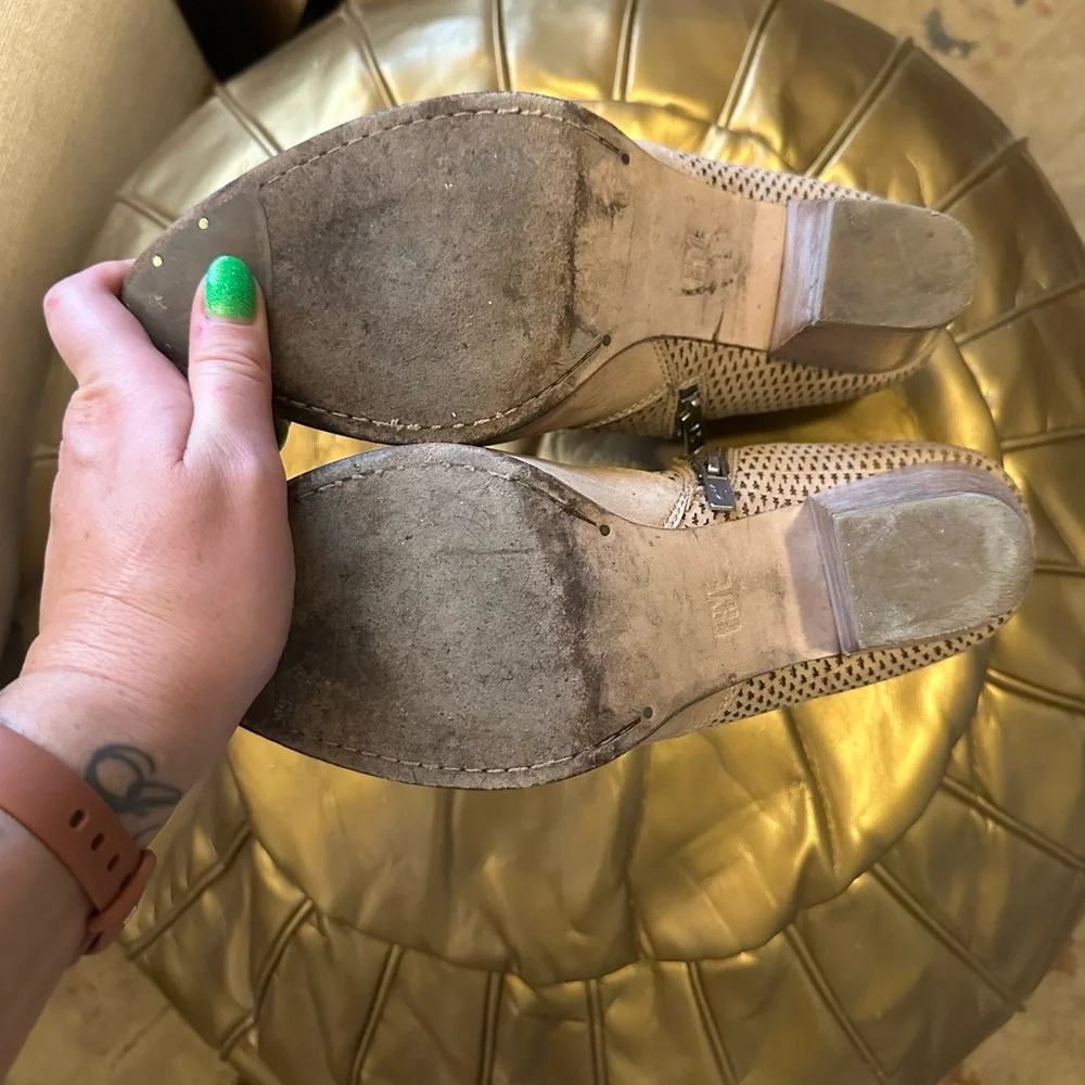 Frye ankle boots in a beige leather nubuck with laser cut out Frye logo size 10